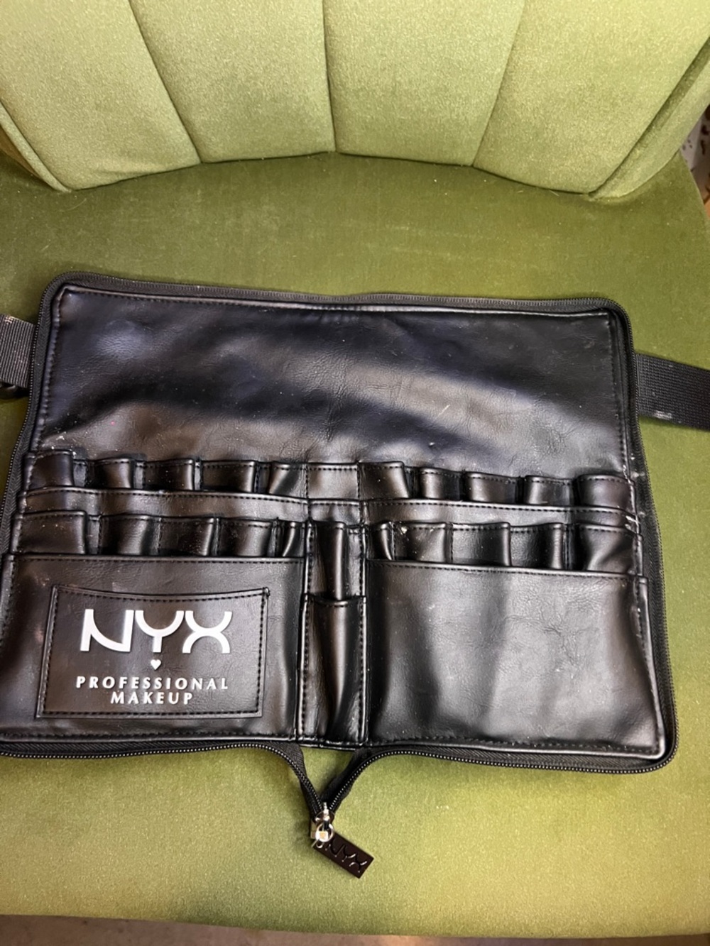NYX Professional Makeup Brush Belt